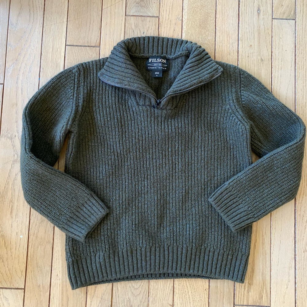 Womens small FILSON 1/4 zip knit pullover. Made in Ireland 100% wool